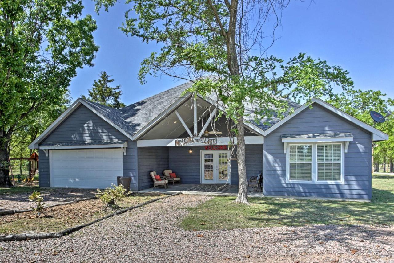 Modern Retreat With Gas Grill - Walk To Lake Texoma! Kingston Exteriör bild