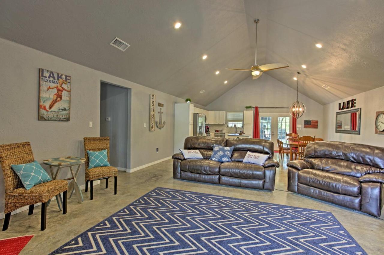 Modern Retreat With Gas Grill - Walk To Lake Texoma! Kingston Exteriör bild