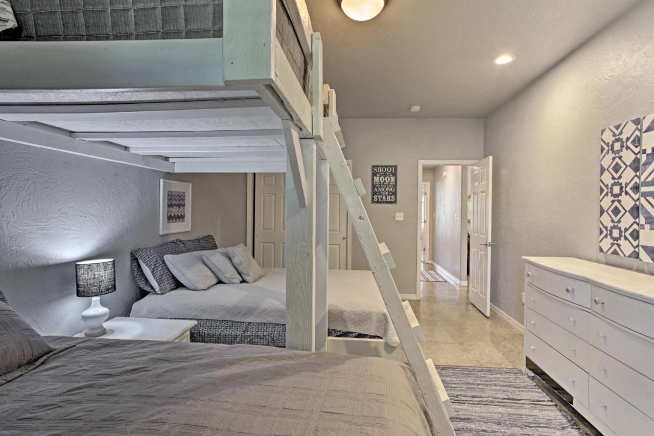 Modern Retreat With Gas Grill - Walk To Lake Texoma! Kingston Exteriör bild