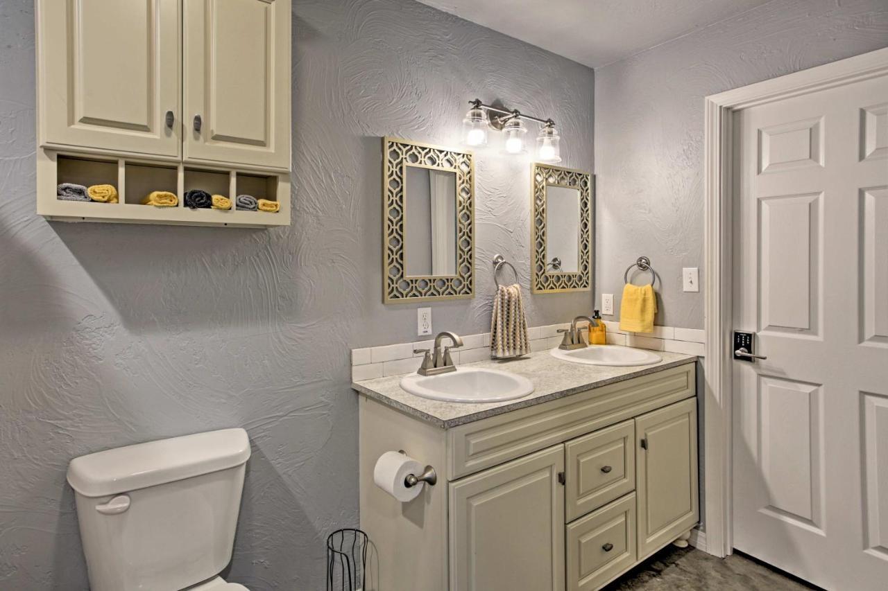 Modern Retreat With Gas Grill - Walk To Lake Texoma! Kingston Exteriör bild
